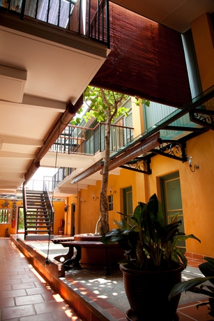 Imagen de los interiores del Hotel Yeng Keng. Foto 17