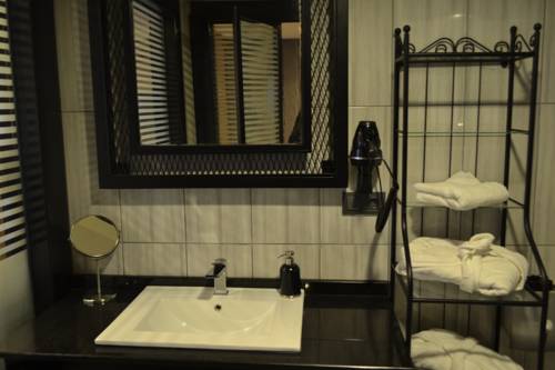 Imagen de la habitación del Hotel Yeni Otel. Foto 5