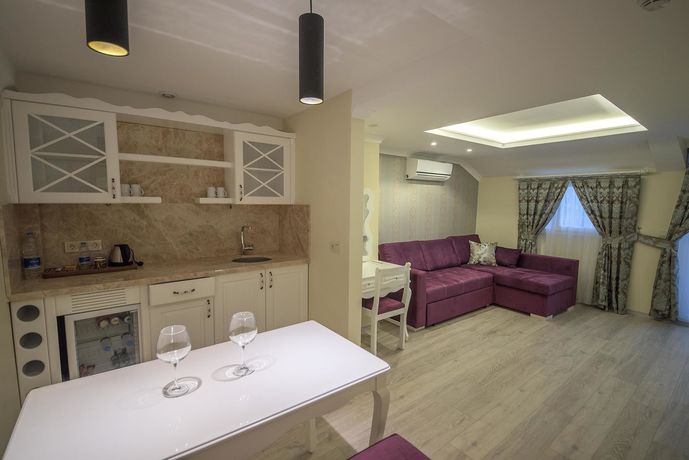 Imagen de los interiores del Hotel Yeniceri City. Foto 16