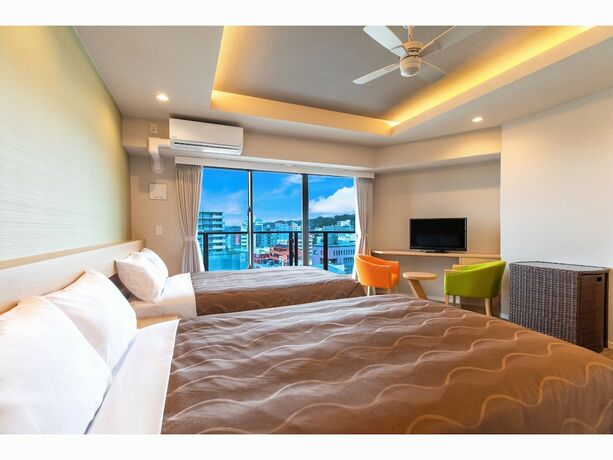 Imagen general del Hotel Yenn's Marina Inn Mercy. Foto 9