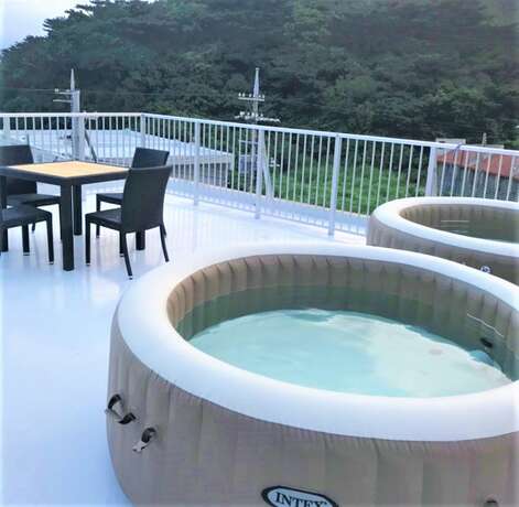 Imagen general del Hotel Yenn's Marina Inn Zamami Condominium. Foto 12