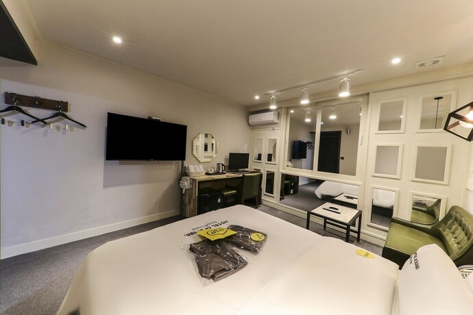 Imagen de la habitación del Hotel Yeogiuhtte Suncheon Jorye. Foto 27