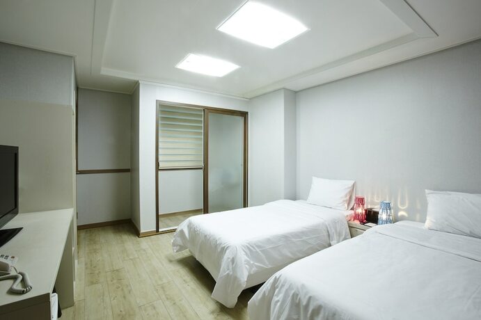Imagen de la habitación del Hotel Yeongdeungpo Vip. Foto 15