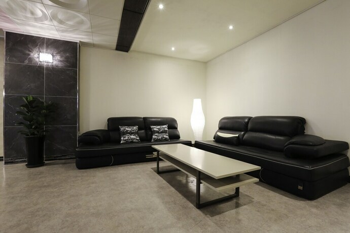 Imagen de los interiores del Hotel Yeongdeungpo Vip. Foto 27