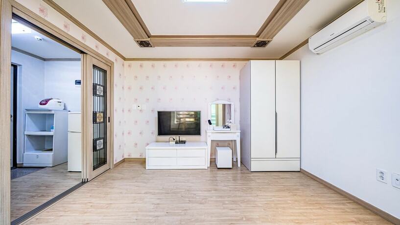 Imagen general del Hotel Yeongheungdo J Pension. Foto 1