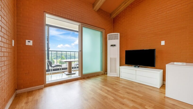 Imagen de la habitación del Hotel Yeongheungdo J Pension. Foto 13