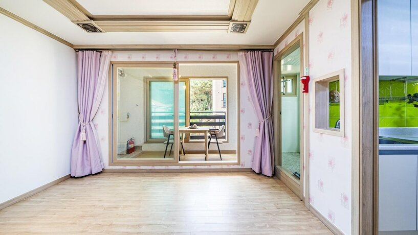 Imagen de la habitación del Hotel Yeongheungdo J Pension. Foto 15