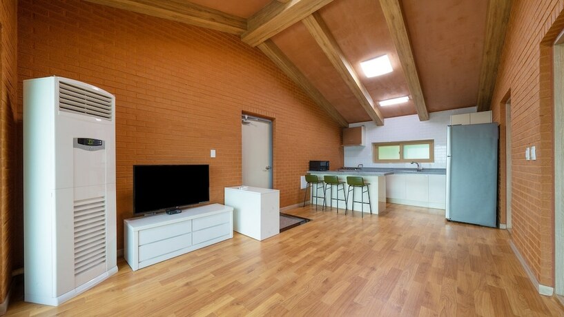 Imagen de la habitación del Hotel Yeongheungdo J Pension. Foto 18