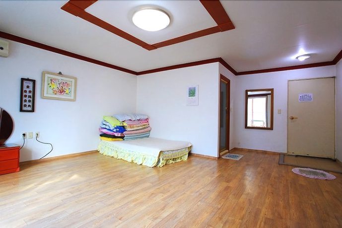 Imagen de la habitación del Hotel Yeongheungdo Seayard Pension. Foto 14