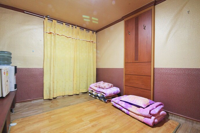 Imagen de la habitación del Hotel Yeongju Bora. Foto 3