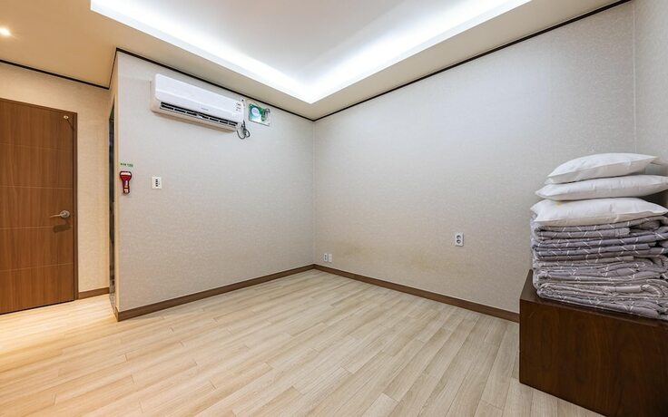 Imagen de la habitación del Hotel Yeongju Wiz. Foto 12