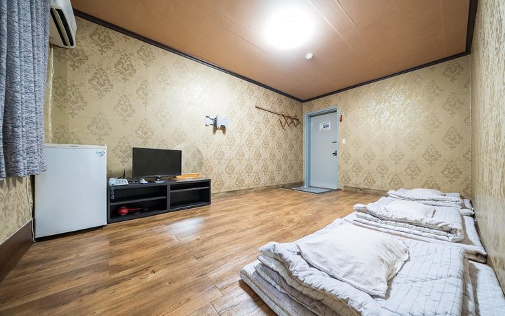 Imagen de la habitación del Hotel Yeongwol Cheongryeong Motel. Foto 13