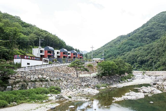 Imagen general del Hotel Yeoninsan Hot Spring Resort. Foto 10