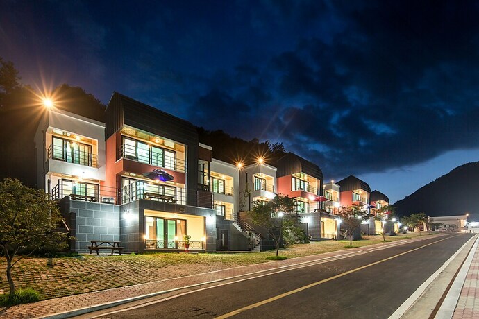 Imagen general del Hotel Yeoninsan Hot Spring Resort. Foto 1