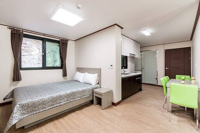 Imagen de la habitación del Hotel Yeoninsan Hot Spring Resort. Foto 16