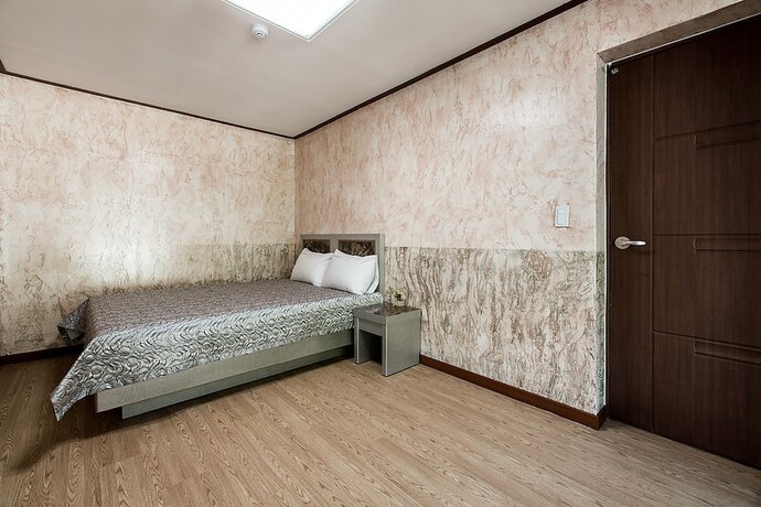 Imagen de la habitación del Hotel Yeoninsan Hot Spring Resort. Foto 17