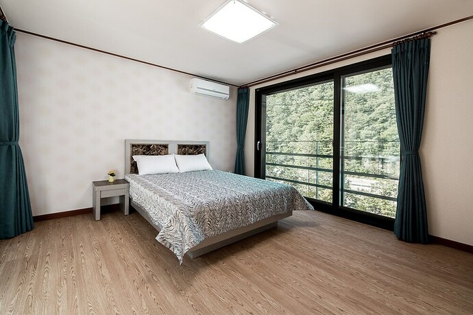 Imagen de la habitación del Hotel Yeoninsan Hot Spring Resort. Foto 25