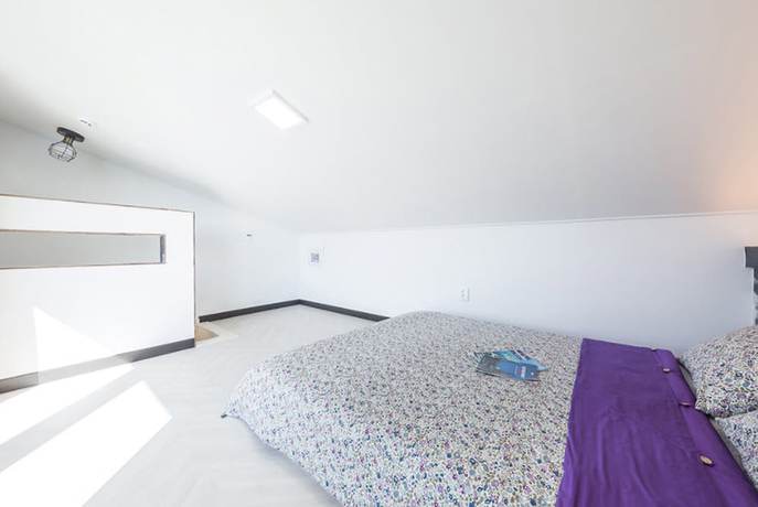 Imagen de la habitación del Hotel Yeosu Ggotnal Pension. Foto 12