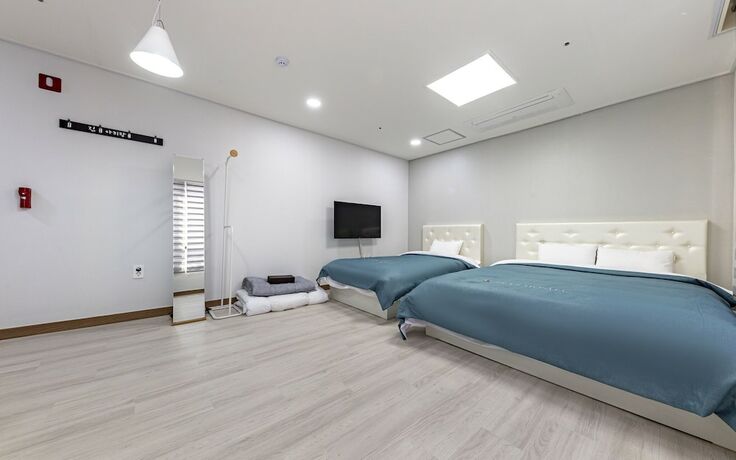 Imagen de la habitación del Hotel Yeosu Jin Arirang Hostel. Foto 18