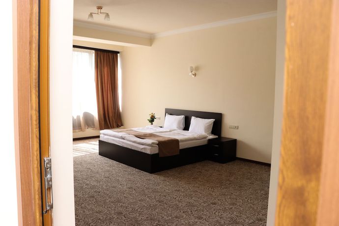 Imagen de la habitación del Hotel Yerevan Centre. Foto 9