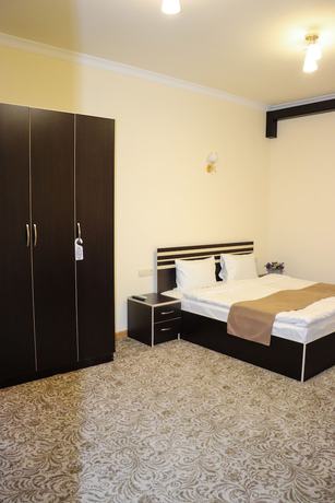 Imagen de la habitación del Hotel Yerevan Centre. Foto 15