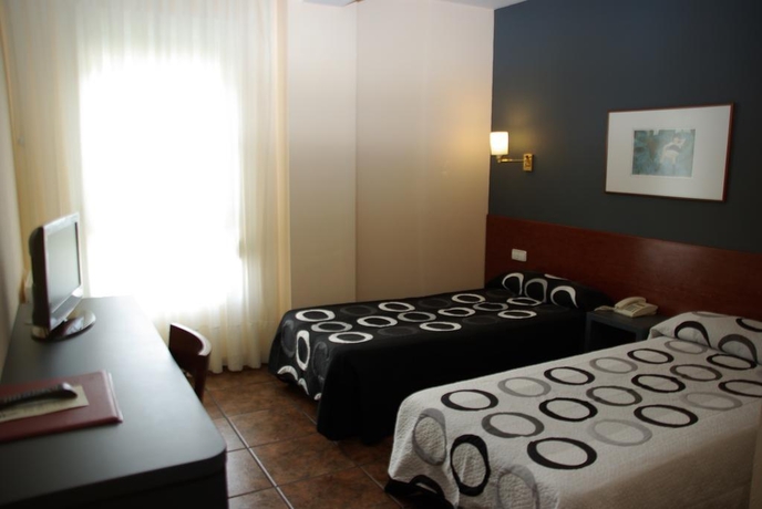 Imagen general del Hotel Yerri. Foto 11