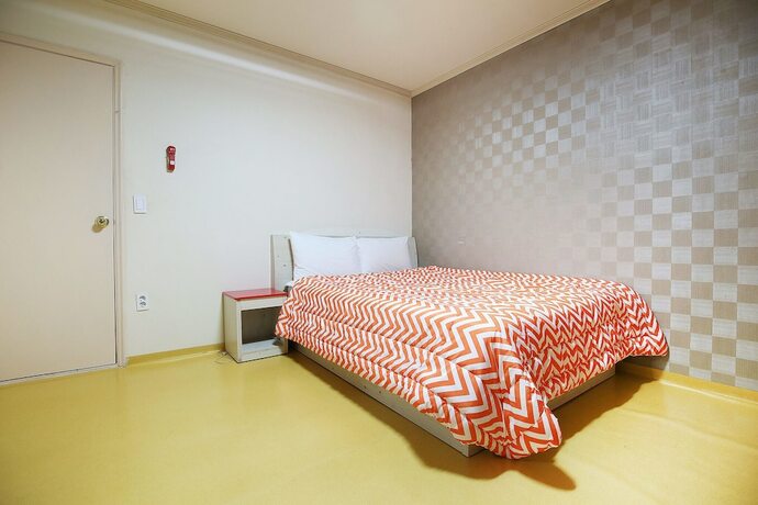 Imagen de la habitación del Hotel Yesan Garusil Motel. Foto 11