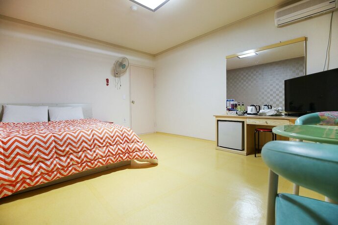 Imagen de la habitación del Hotel Yesan Garusil Motel. Foto 13