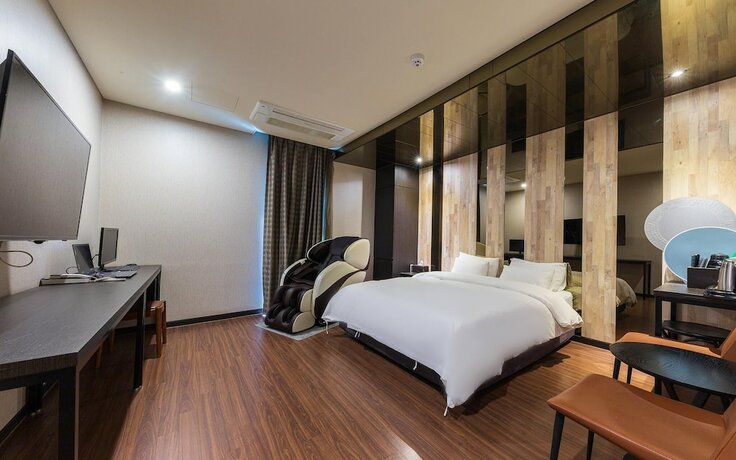 Imagen de la habitación del Hotel Yesan Jaja. Foto 17