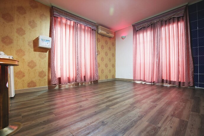 Imagen de la habitación del Hotel Yesan Lanos. Foto 12