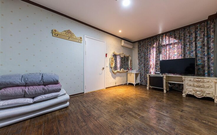 Imagen de la habitación del Hotel Yesan Shinwon Parktel. Foto 12
