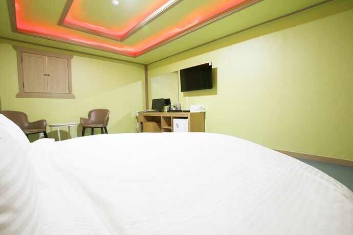 Imagen de la habitación del Hotel Yesan Spatel. Foto 20