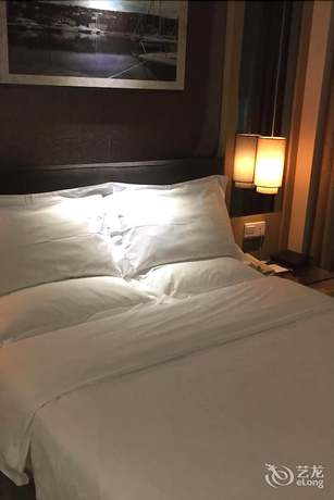 Imagen de la habitación del Hotel Yeste Hotel. Foto 13