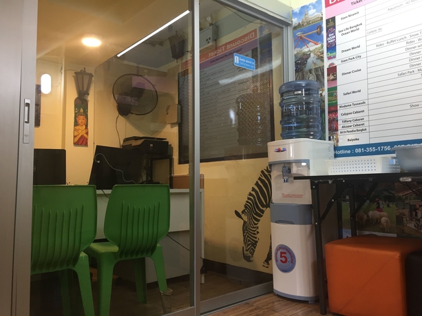 Imagen de los interiores del Hotel Yha Bangkok Downtown At Station S3 - Hostel. Foto 19