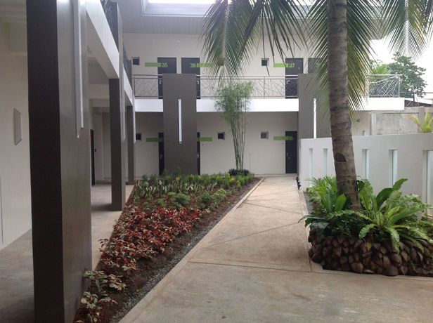 Imagen de los exteriores del Hotel Yhotel. Foto 14