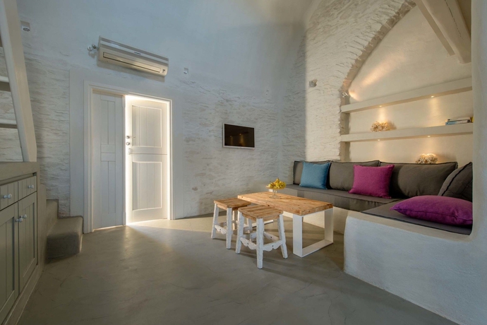 Imagen de los interiores del Hotel Yialos Ios. Foto 12