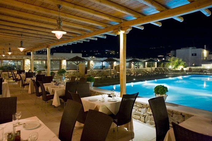 Imagen del bar/restaurante del Hotel Yiannaki. Foto 4