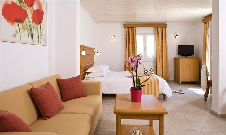 Imagen de la habitación del Hotel Yiannaki. Foto 5