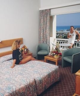 Imagen de la habitación del Hotel Yiannoula Beach. Foto 2