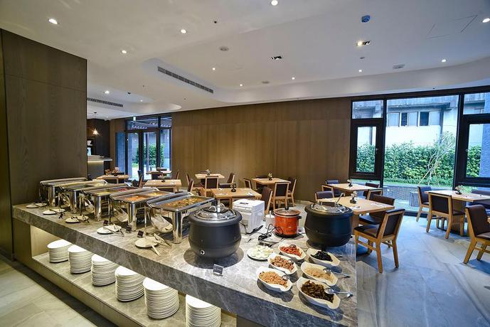 Imagen del bar/restaurante del Hotel Yidear. Foto 4