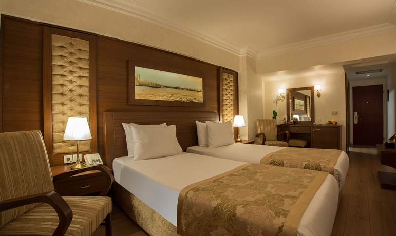 Imagen de la habitación del Hotel Yigitalp. Foto 11