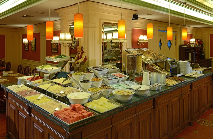 Imagen del bar/restaurante del Hotel Yigitalp. Foto 6