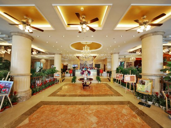 Imagen de los interiores del Hotel Yijia International. Foto 6