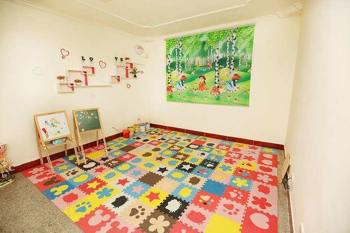 Imagen de los interiores del Hotel Yijie Holiday Huairou Shentangyu. Foto 20