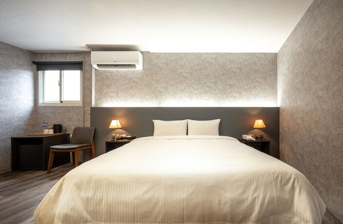 Imagen de la habitación del Hotel Yilan East. Foto 17