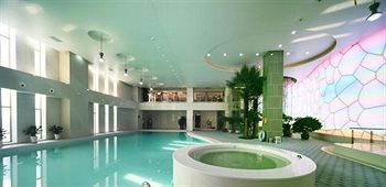 Imagen de la piscina del Hotel Yingkou Intercontinental Holiday Inn. Foto 3