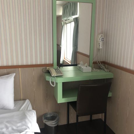 Imagen de la habitación del Hotel Yinglun Hotel. Foto 12