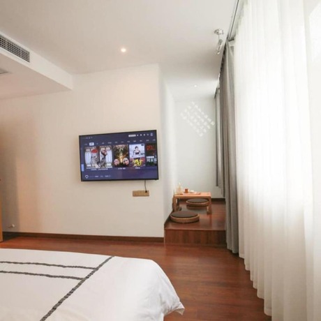 Imagen general del Hotel Yinlu Bedroom Fenghuang Hongqiao Shop. Foto 3