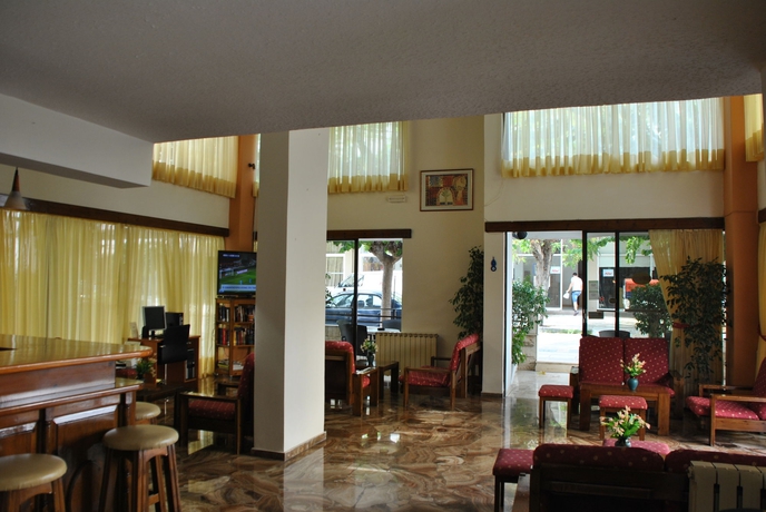 Imagen de los interiores del Hotel Yiorgos. Foto 9
