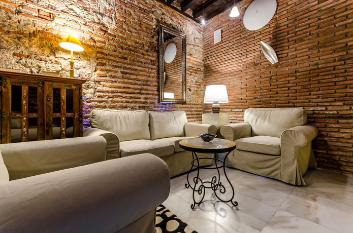 Imagen de los interiores del Hotel Yit Abentofail. Foto 13